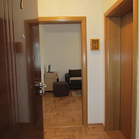 Apartment Debora *